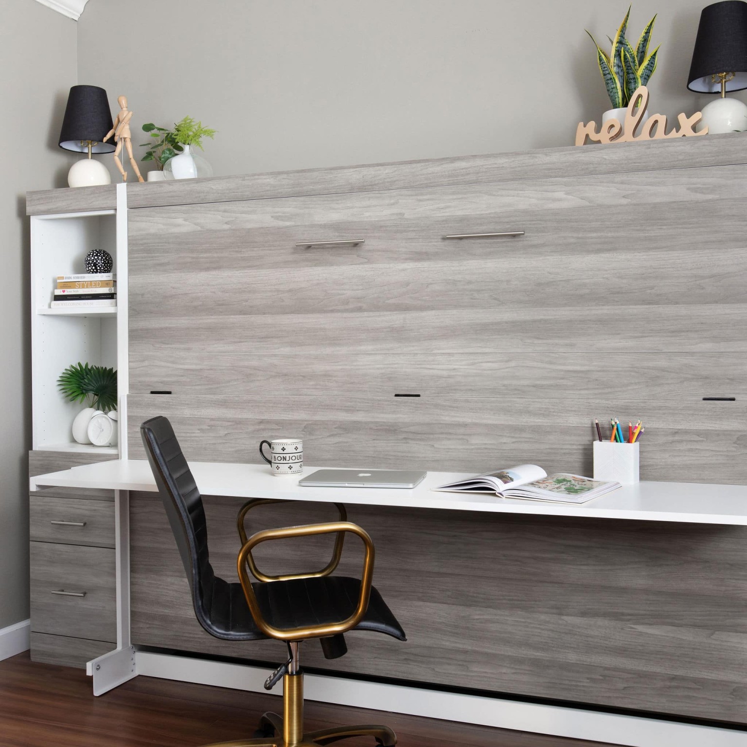 Cosmopolitan Bed and Leveling Desk